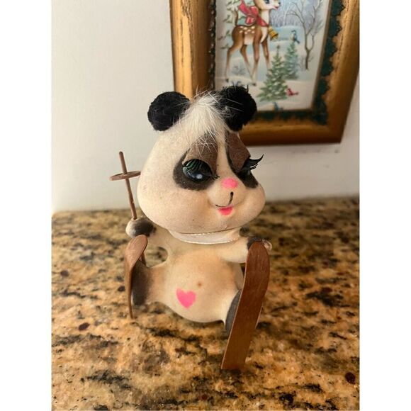 Vintage Fuzzy Flocked Skiing Animal Girl Eyelashes Big Eyes Valentines Love MCM - Picture 1 of 2